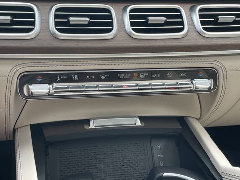New 2026 Mercedes-Benz GLS 580 4MATIC image 31