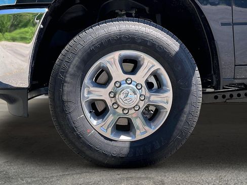 New 2026 RAM 3500 Big Horn AWD/4WD image 12