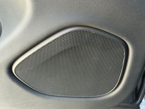 Certified 2023 Volvo XC60 B5 Ultimate w/ Protection Package Premier image 19