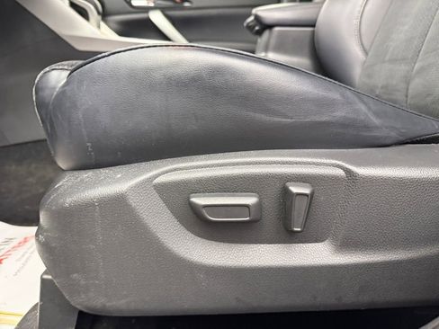 Used 2023 Mitsubishi Eclipse Cross SEL image 13