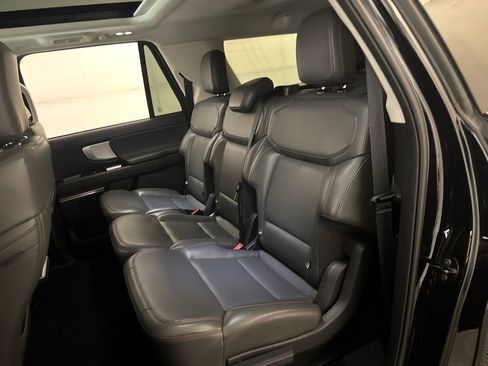 Used 2025 Ford Expedition Max Active RWD image 29