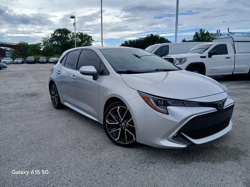 Used 2020 Toyota Corolla XSE FWD image 2