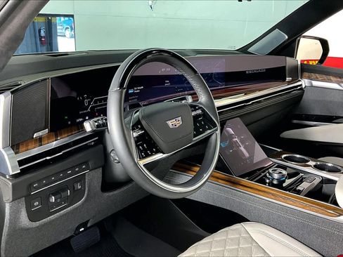 Used 2025 Cadillac Escalade Sport Platinum w/ LPO, Floor Liner Package image 15
