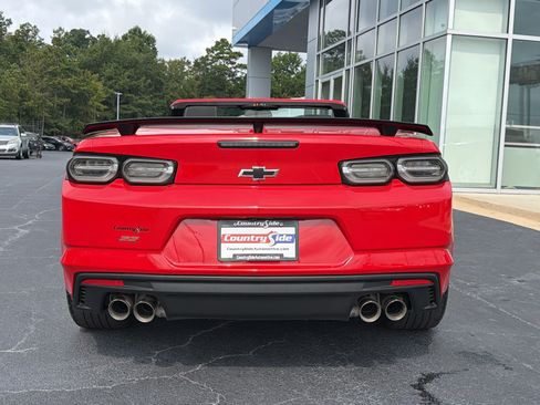 Used 2023 Chevrolet Camaro SS RWD image 9