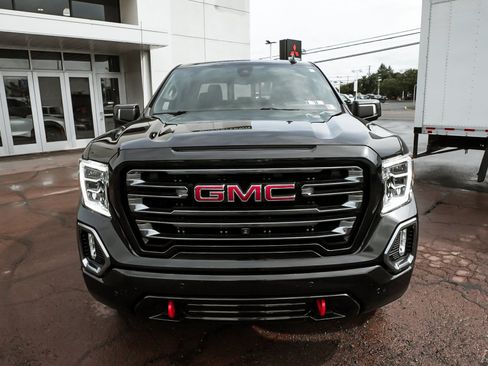 Used 2022 GMC Sierra 1500 AT4 w/ AT4 Premium Package AWD/4WD image 2