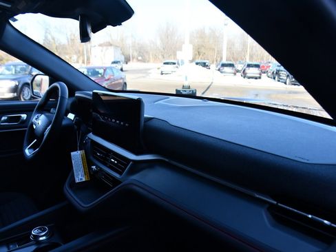 New 2026 Ford Explorer ST-Line w/ ST-Line Street Pack image 15