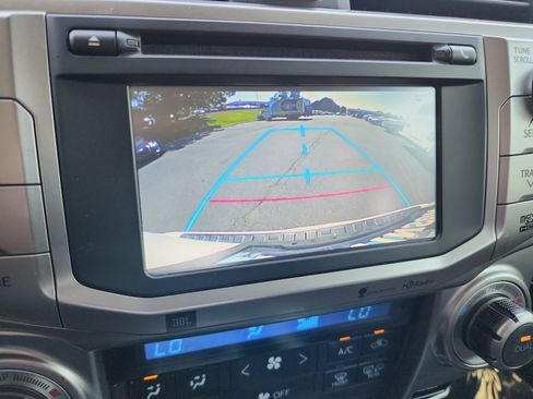 Used 2015 Toyota 4Runner Limited AWD/4WD image 27