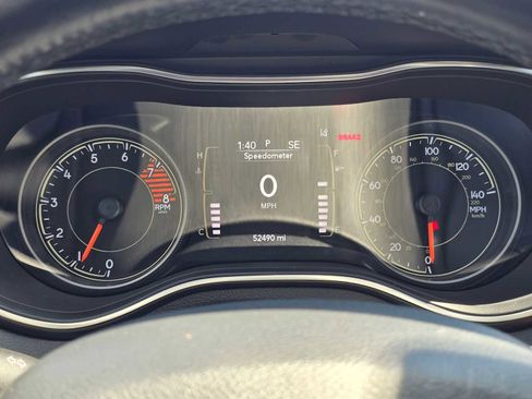 Used 2021 Jeep Cherokee Latitude Lux FWD image 30