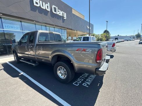 Used 2004 Ford F250 4x4 SuperCab Super Duty image 5