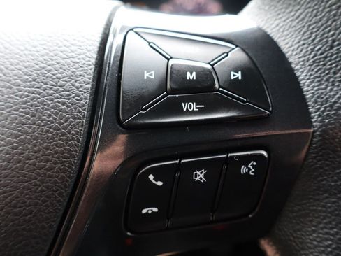 Used 2018 Ford Explorer XLT AWD/4WD image 32
