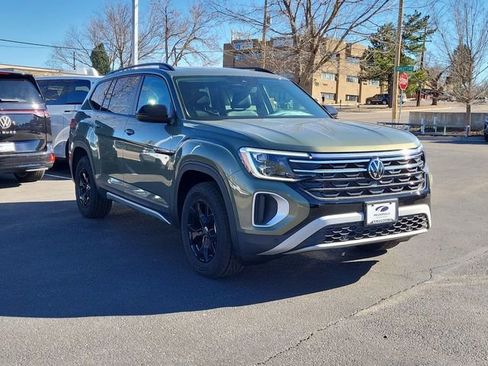 New 2026 Volkswagen Atlas Peak Edition AWD/4WD image 2