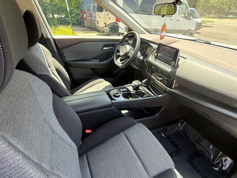 Used 2021 Nissan Rogue SV AWD/4WD image 11