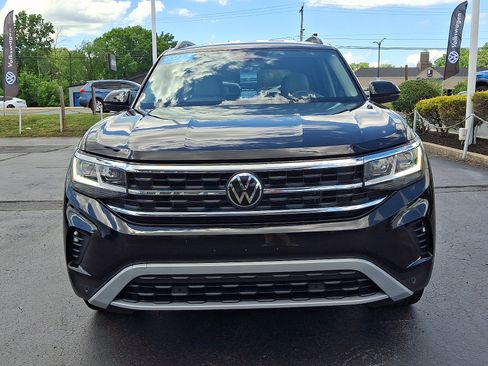 Certified 2023 Volkswagen Atlas SE w/ Black Wheel Package AWD/4WD image 2
