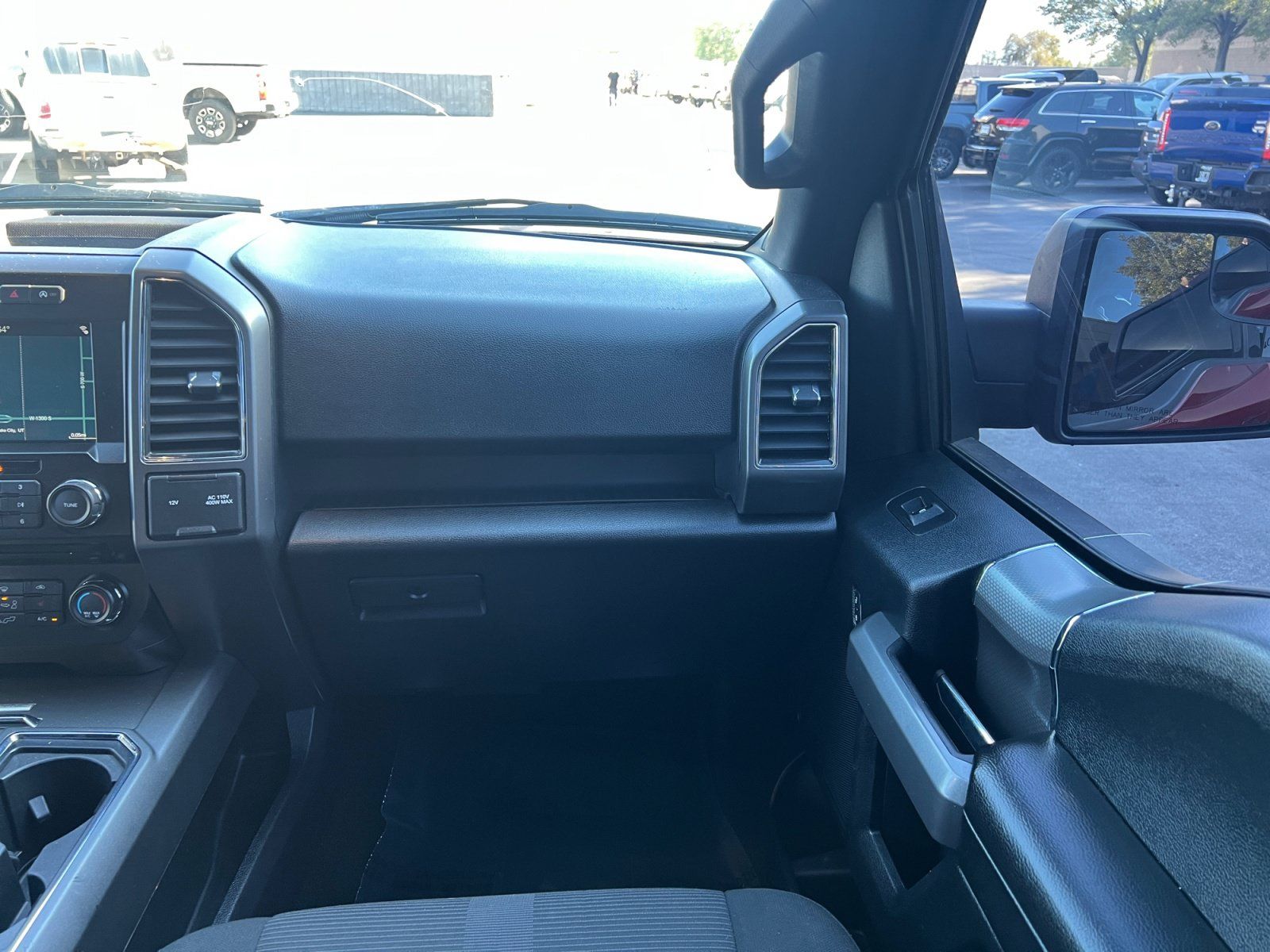 Used 2017 Ford F150 XLT w/ Equipment Group 302A Luxury AWD/4WD image 30