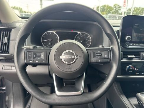 Used 2024 Nissan Pathfinder S AWD/4WD image 21