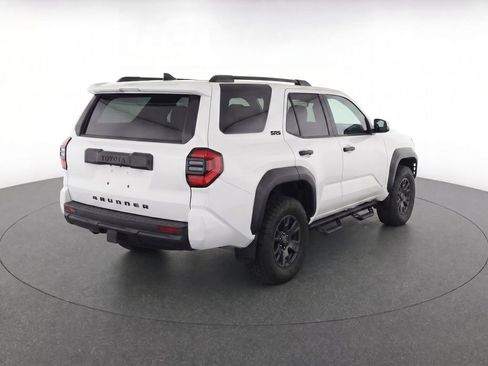 Used 2025 Toyota 4Runner SR5 AWD/4WD image 18