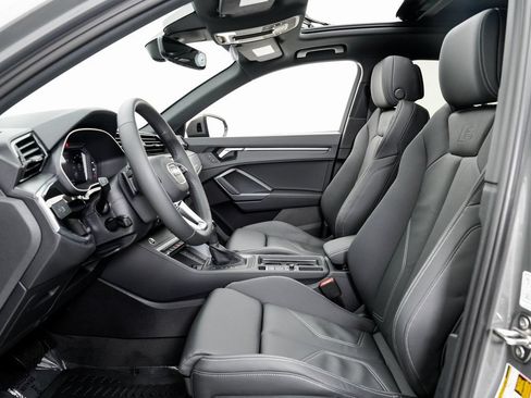 Certified 2025 Audi Q3 2.0T Premium AWD/4WD image 6