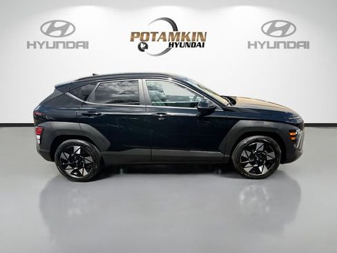 Used 2024 Hyundai Kona SEL w/ Convenience Package image 4