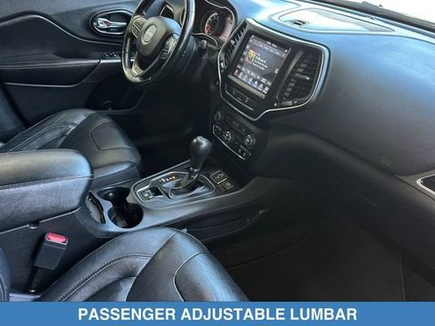 Used 2021 Jeep Cherokee Latitude Lux w/ Comfort/Convenience Group FWD image 18