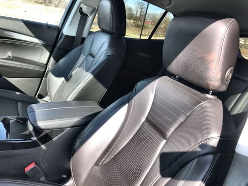 Used 2025 Buick Envision Preferred image 11