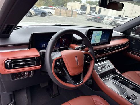 New 2025 Lincoln Aviator Reserve image 34
