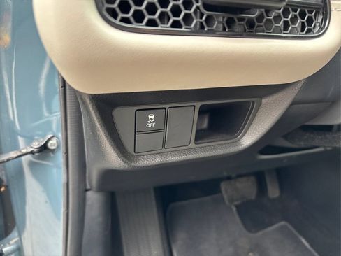 Used 2024 Honda HR-V LX image 31