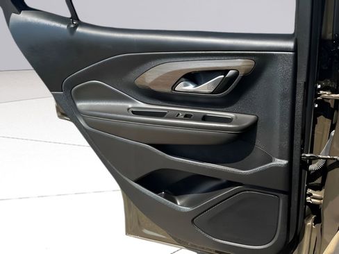 Used 2023 GMC Terrain Denali image 40