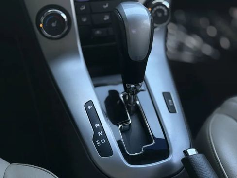 Used 2015 Chevrolet Cruze LT w/ Sun, Sound and Sport Package image 25