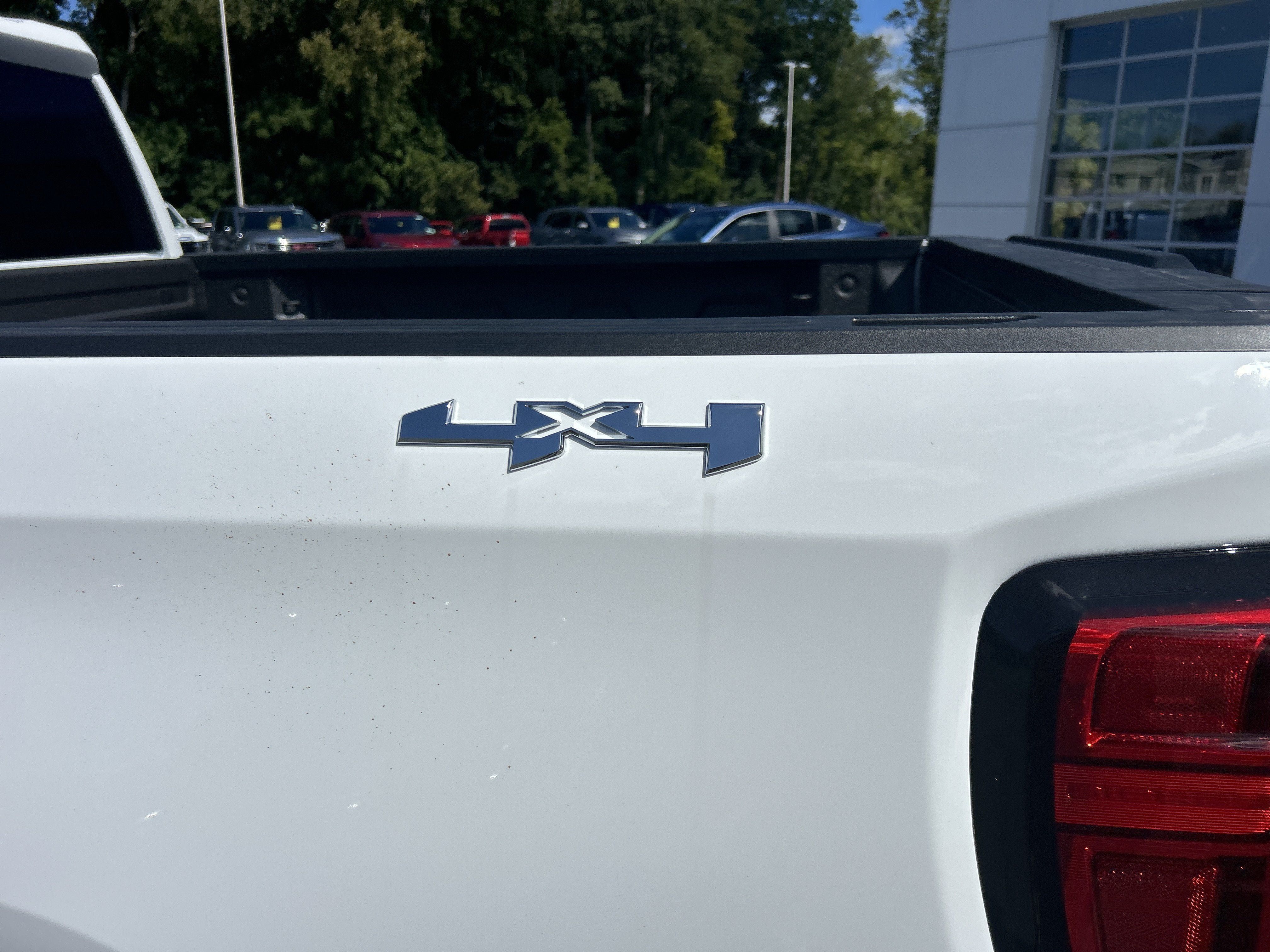New 2026 GMC Sierra 1500 SLT w/ SLT Premium Plus Package AWD/4WD image 8