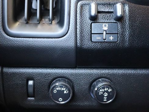Used 2020 Chevrolet Colorado ZR2 AWD/4WD image 28