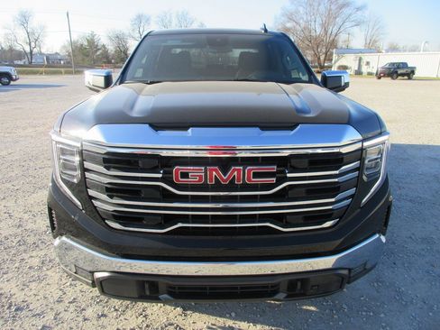 New 2026 GMC Sierra 1500 SLT w/ SLT Premium Package image 11