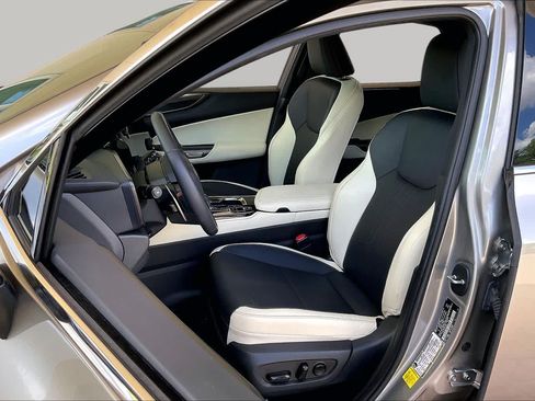 Certified 2024 Lexus NX 250 FWD w/ Cold Area Package image 7