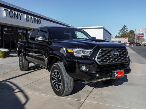 Used 2023 Toyota Tacoma TRD Sport image 2