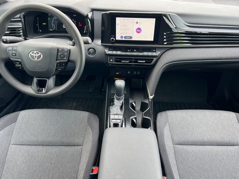 Certified 2025 Toyota Camry LE w/ Convenience Package image 10