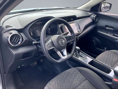 Certified 2021 Nissan Kicks SV FWD image 16