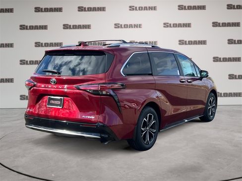 New 2026 Toyota Sienna Platinum image 5