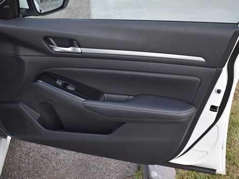 Used 2024 Nissan Altima 2.5 SL image 48