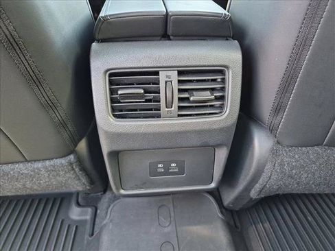 Used 2023 Nissan Rogue SV w/ SV Premium Package AWD/4WD image 17