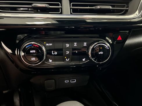 New 2026 Chevrolet Trax RS w/ Sunroof Package FWD image 11