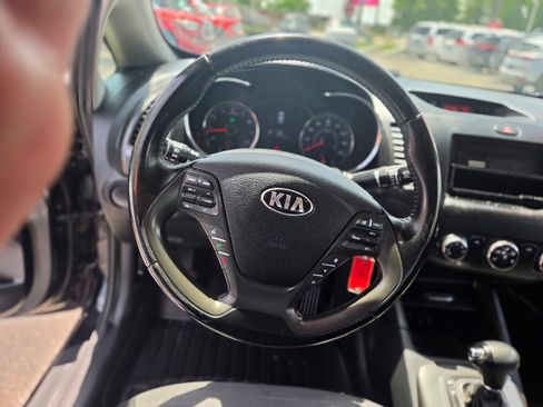 Used 2016 Kia Forte EX FWD image 3