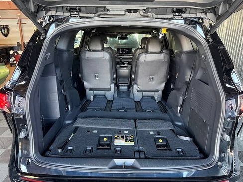 Used 2025 Toyota Sienna XSE AWD/4WD image 34