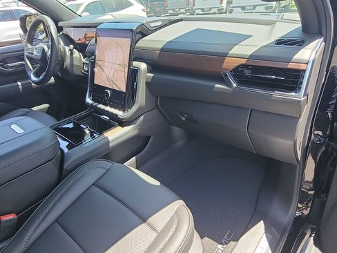 Used 2026 GMC Yukon Denali w/ Sun & Power Step Package AWD/4WD image 30