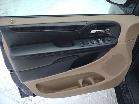 Used 2016 Dodge Grand Caravan SE w/ Quick Order Package 29E SE image 10