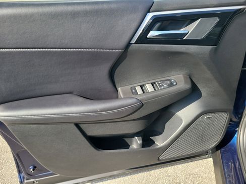 Used 2025 Mitsubishi Outlander AWD image 12