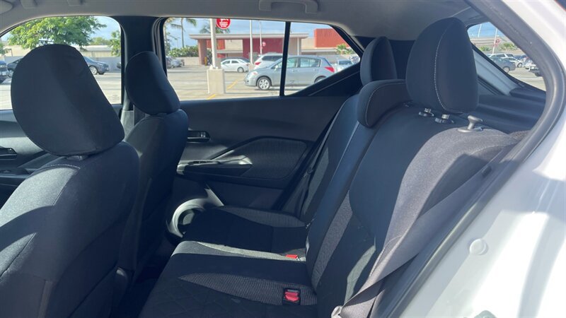 Used 2018 Nissan Kicks S FWD image 18