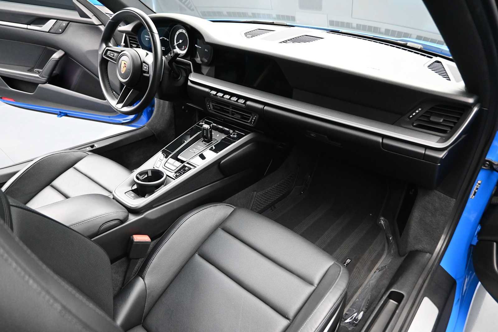 Used 2022 Porsche 911 Carrera RWD image 17