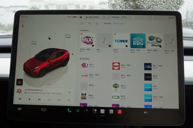 Used 2024 Tesla Model Y Long Range AWD/4WD image 32