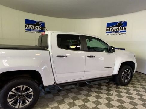Used 2022 Chevrolet Colorado Z71 AWD/4WD image 2