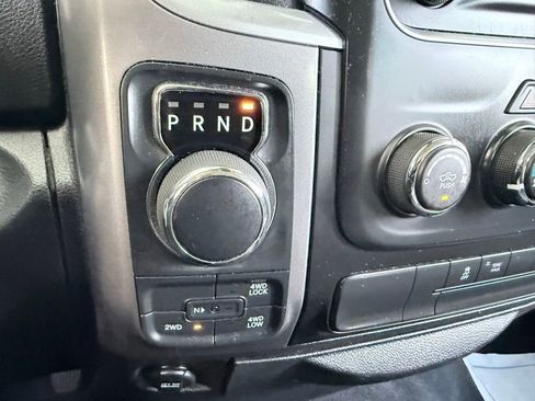 Used 2022 RAM 1500 Classic SLT image 21