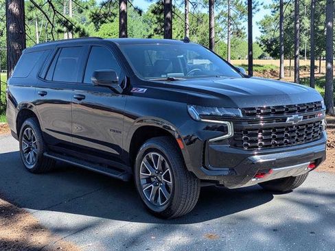 Used 2024 Chevrolet Tahoe Z71 w/ Luxury Package AWD/4WD image 8